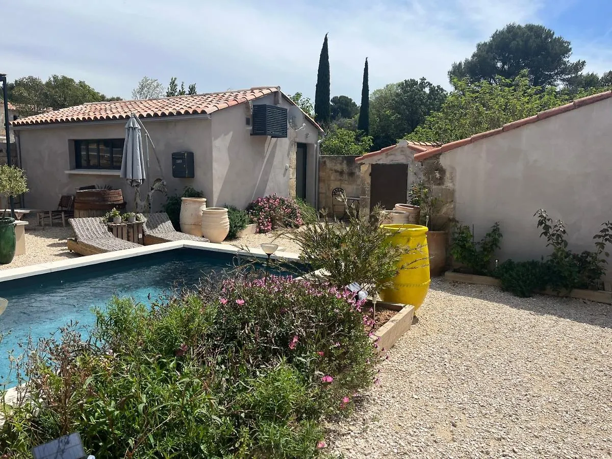 Appartement Studio dans les Alpilles à Fontvieille