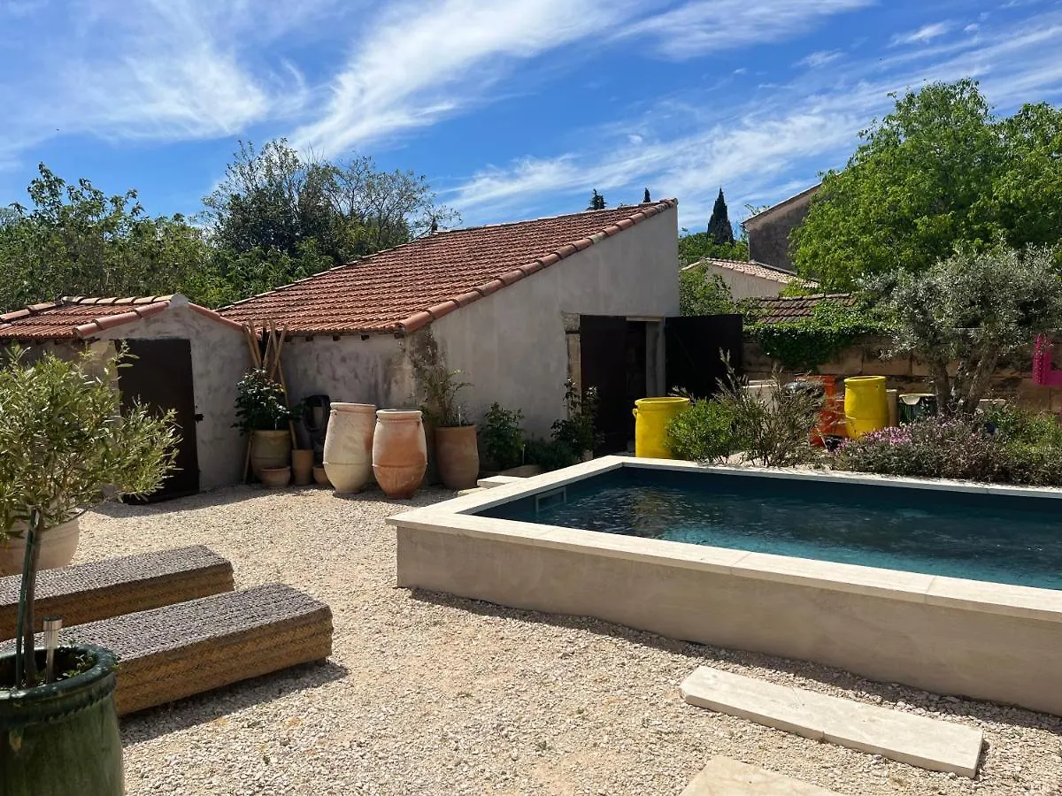 Appartement Studio dans les Alpilles à Fontvieille